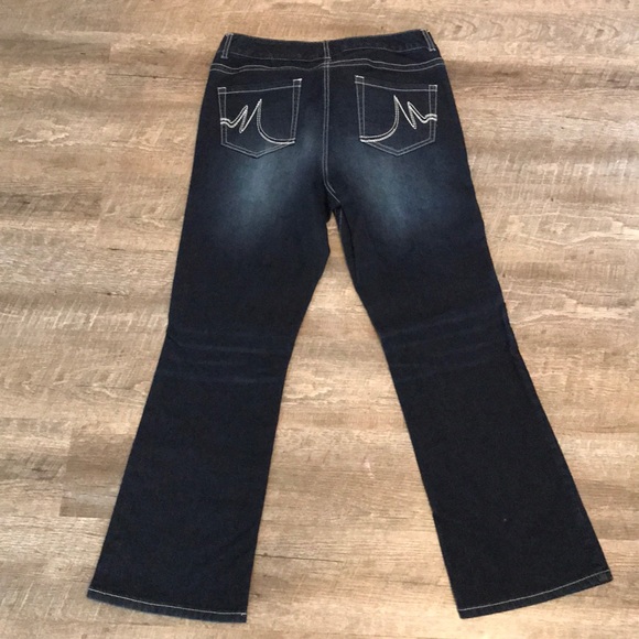 Jeans - Picture 2 of 2